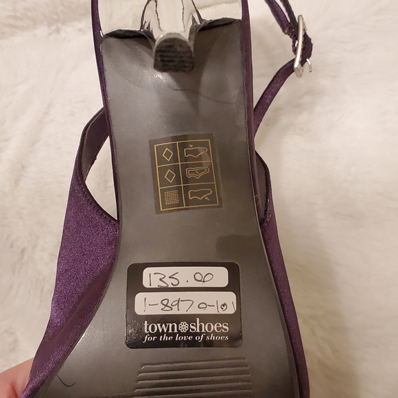 Town and shoes sandals - Picture 4 of 8